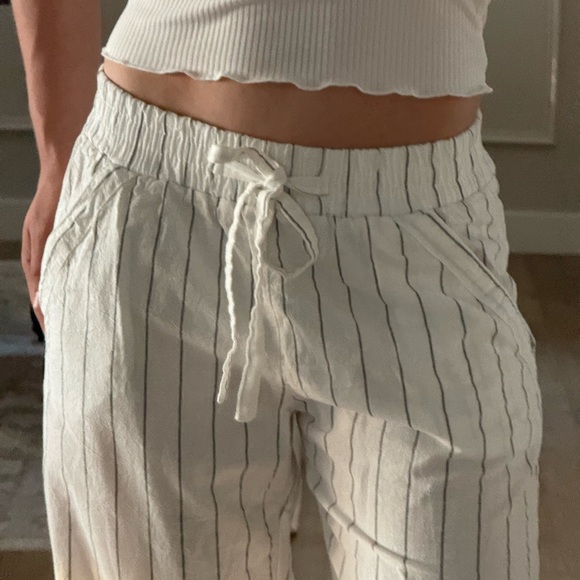 White Ribbed Tank Top - Picture 4 of 4